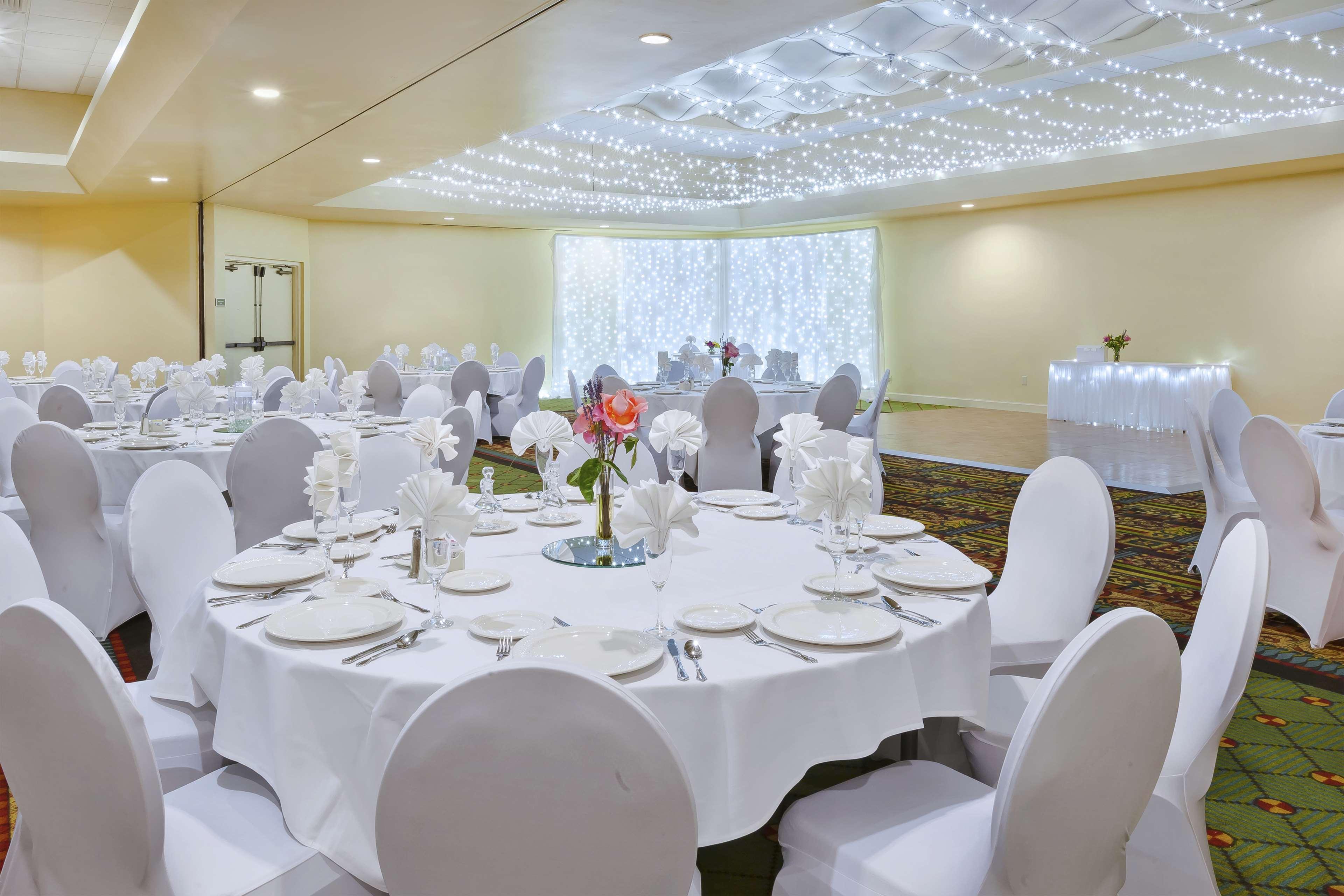Doubletree By Hilton Holland Otel Dış mekan fotoğraf