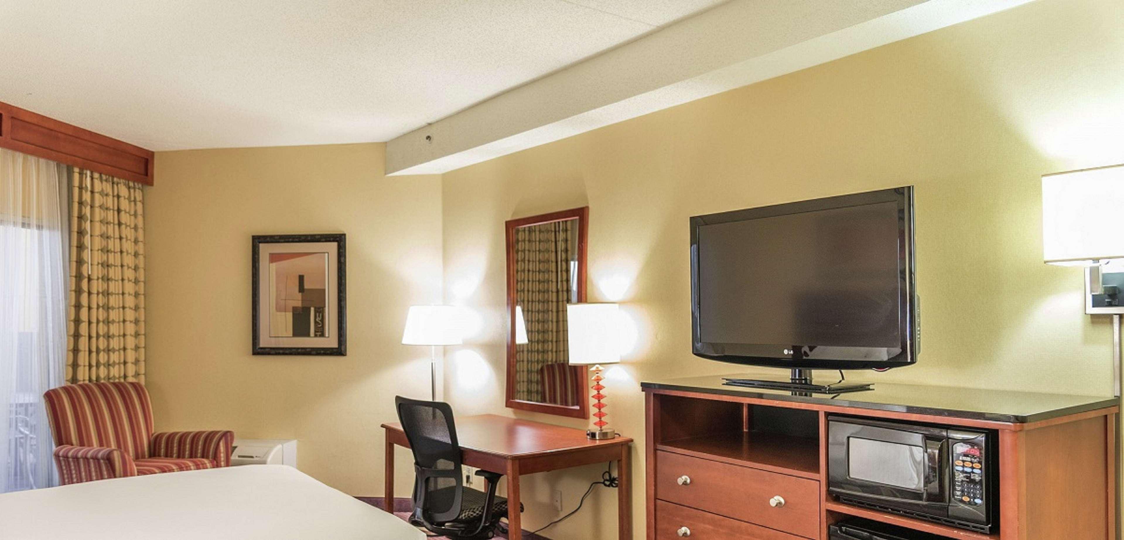 Doubletree By Hilton Holland Otel Dış mekan fotoğraf