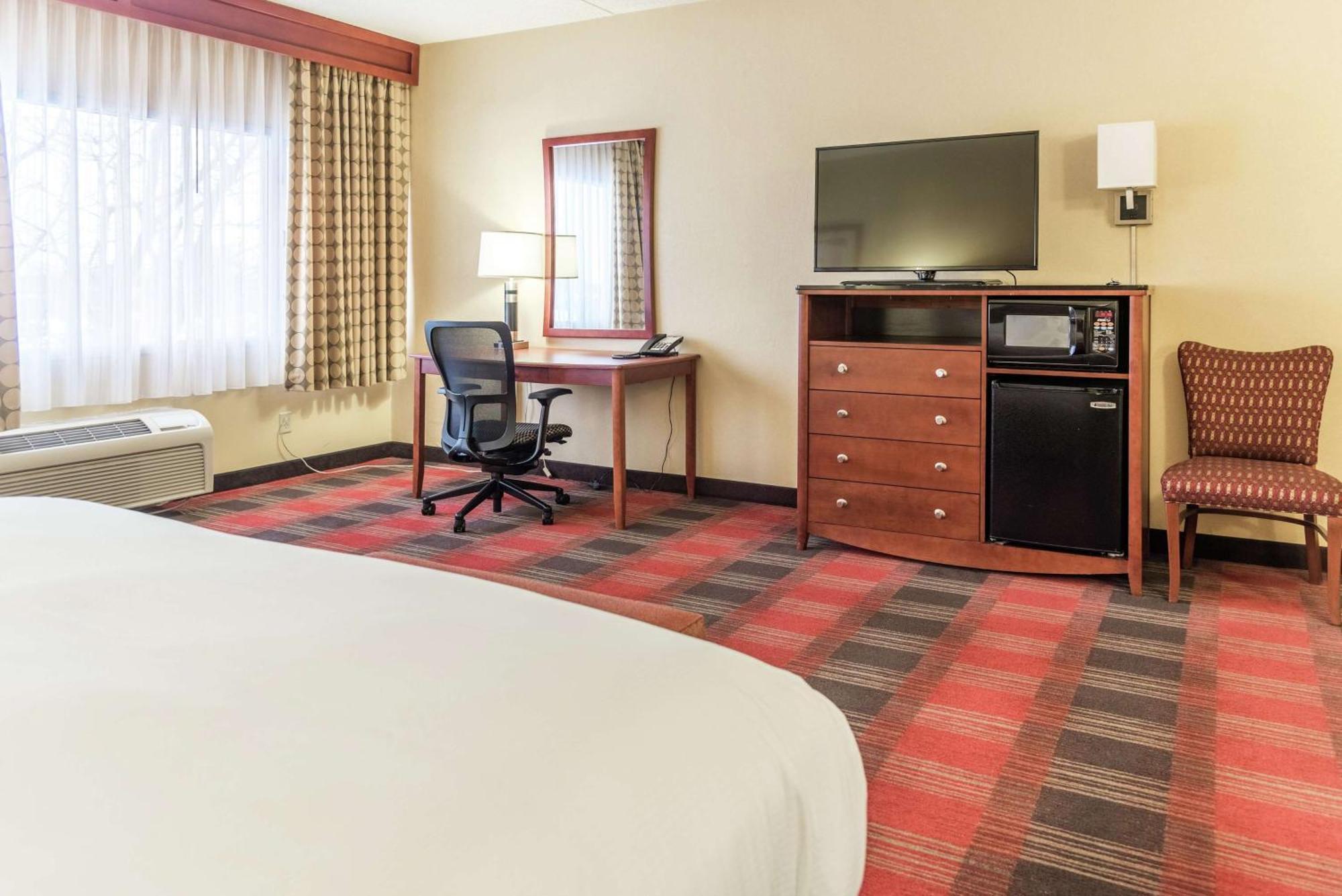 Doubletree By Hilton Holland Otel Dış mekan fotoğraf